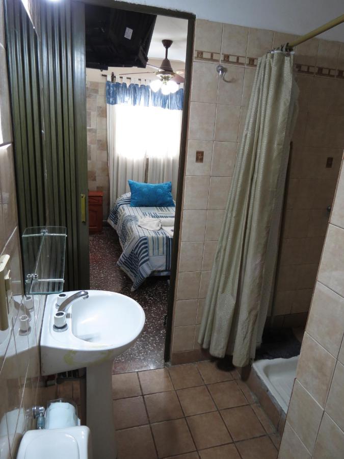 Residencial El Hogar Hostel Salta Bagian luar foto
