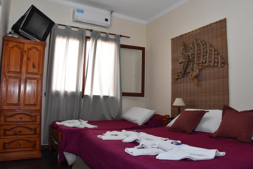 Residencial El Hogar Hostel Salta Bagian luar foto