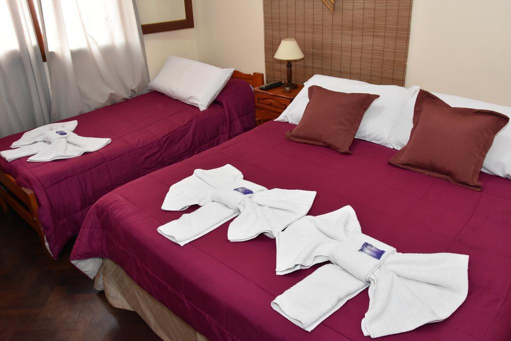 Residencial El Hogar Hostel Salta Bagian luar foto