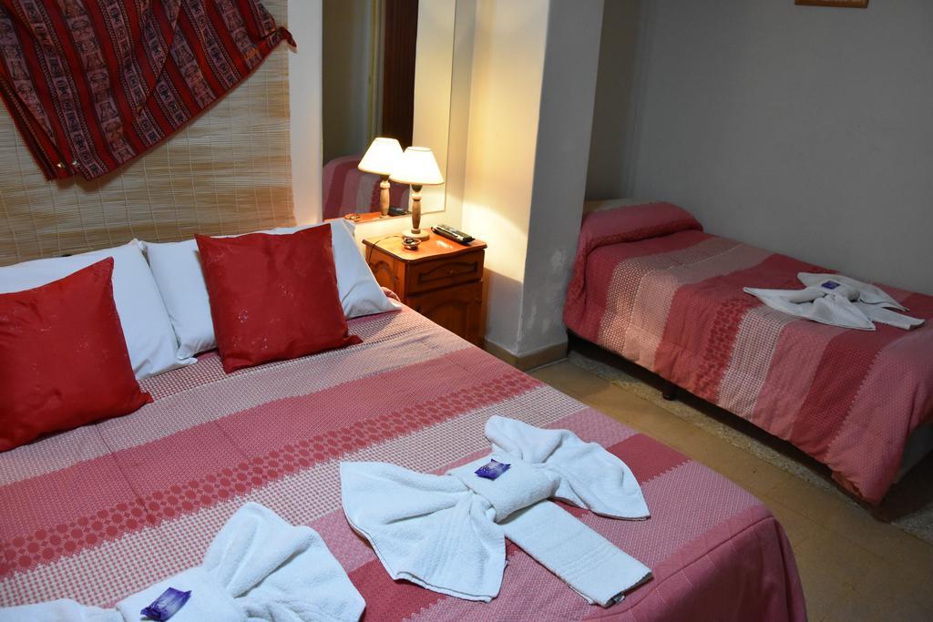 Residencial El Hogar Hostel Salta Bagian luar foto
