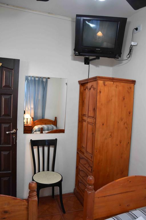 Residencial El Hogar Hostel Salta Bagian luar foto