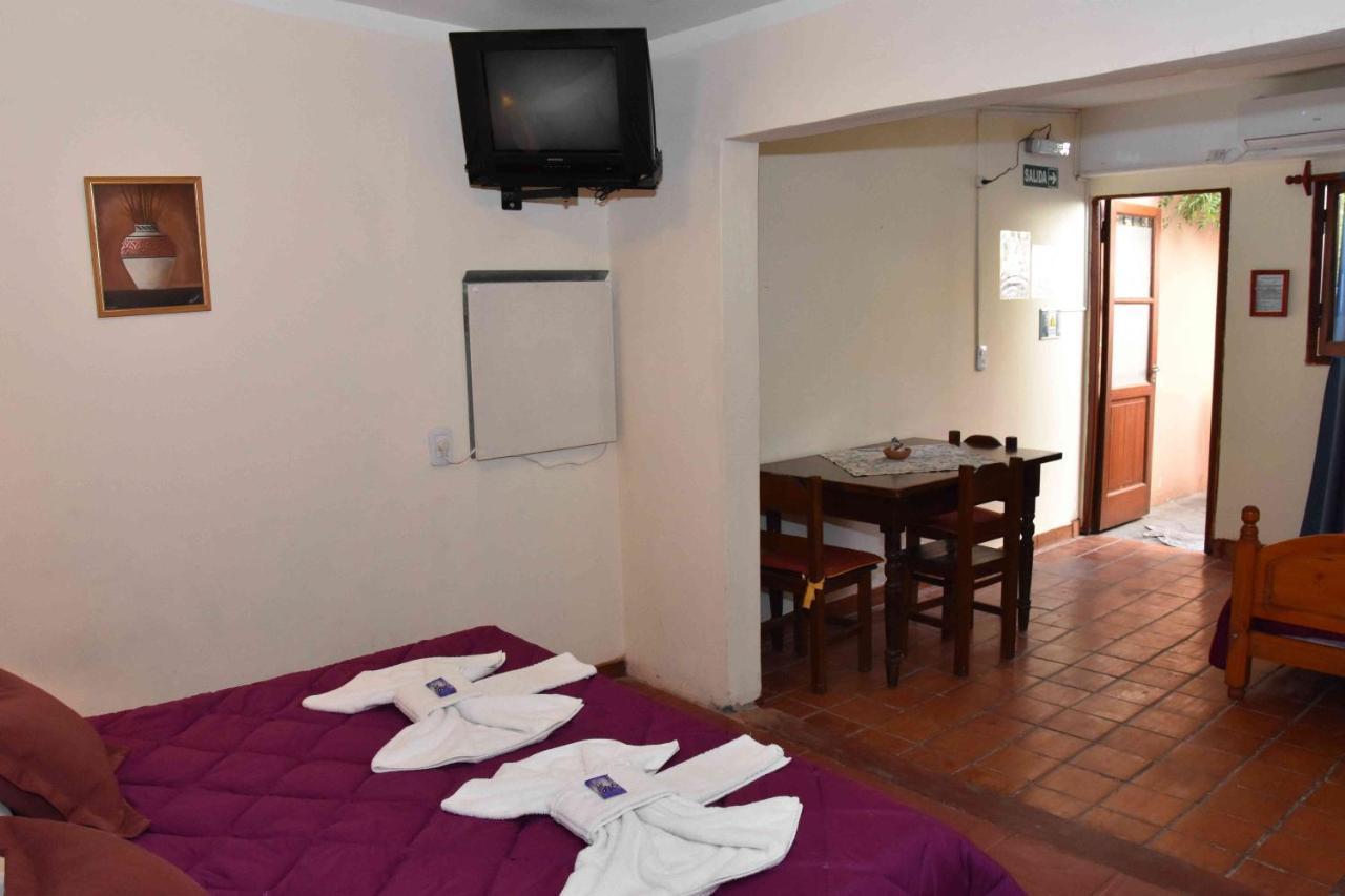 Residencial El Hogar Hostel Salta Bagian luar foto